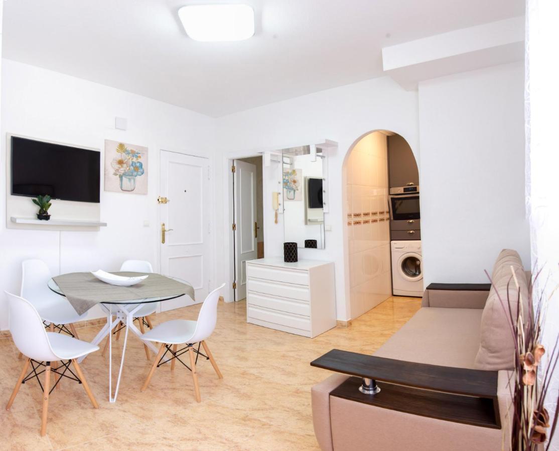 Holiday Suite Caballero De Rodas 92 Torrevieja Exterior photo