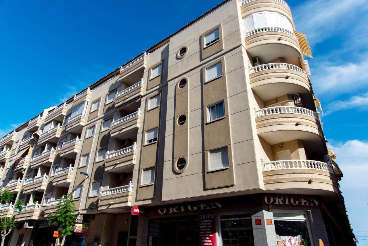 Holiday Suite Caballero De Rodas 92 Torrevieja Exterior photo